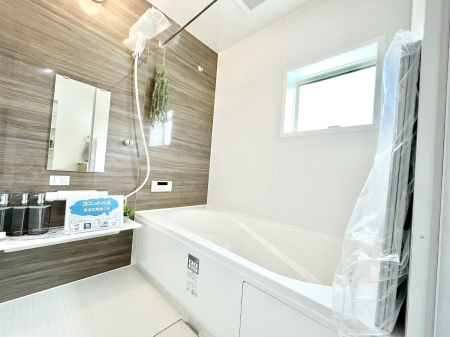 @P`Bath Room`@t̃oX[́Ǎ薾邭C̗ǂԂłB邱ƂŁACǍDB芰oX[ŁÃoX^Cy݂ɂȂ肻łB