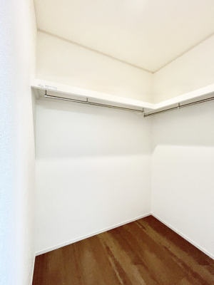 ̑@EH[NCN[[bgtŐԂLpł܂B