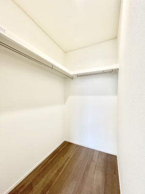 ̑@EH[NCN[[bgtŐԂLpł܂B