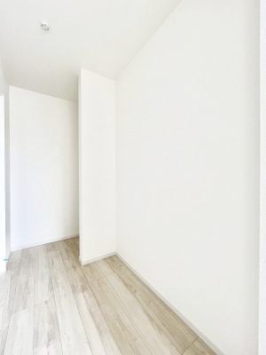 ̑@P`Walk-in Closet`@̗mĂVɂȂɂEH[NCN[[bgBmȊOɂAigȂƓdX[cP[XAXgbNiȂǉłЕtԂłB