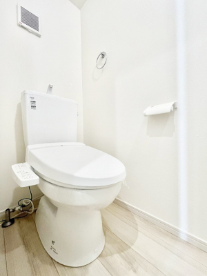 gC@P`Toilet`@̂鐅gC̓EHVbgtłgC͖g킴𓾂Ȃ́BۂłˁBgC2̂Œ̍Gɕ֗łI