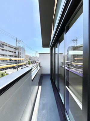 oRj[@`Balcony`  oRj[͉z݁Azc󕨂C悭Ƃł܂B  g₷JIȃoRj[łzՂ~蒍AoRj[tZ܂B  