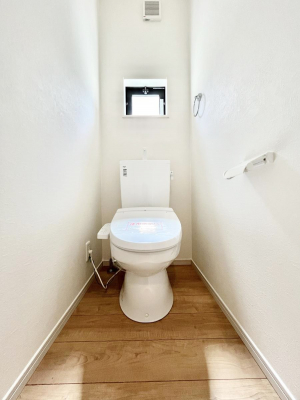 gC@`Toilet`@YEXbLEKȃEHVbgtgCł낰ԂłBgC͖g킴𓾂Ȃ́BۂłˁBgC2̂Œ̍Gɕ֗łI