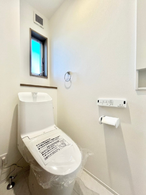 gC@`Toilet`@YEXbLEKȃEHVbgtgCł낰ԂłB1A2KɃgCXy[XǏ薾邭AKԂƂȂĂ܂gꏊ炱̔złI