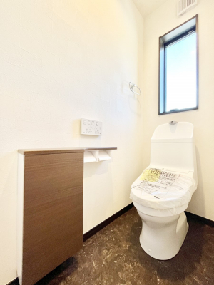 gC@`Toilet`@YEXbLEKȃEHVbgtgCł낰ԂłB1A2KɃgCXy[XǏ薾邭AKԂƂȂĂ܂gꏊ炱̔złI