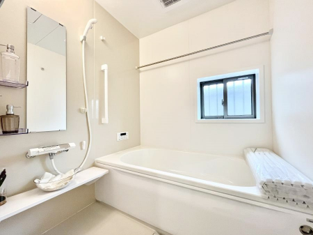 @P`Bath Room`@t̃oX[Bz˂ޖ邢́A̓CǂgłB܂A@Ă܂BCǍDłB  