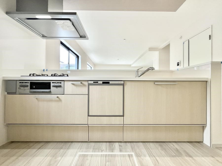 Lb`@`Kitchen`@LĎg₷Lb`ȂƑłɗAЕtԂȂłႢ܂[Ղ肠̂ŁAƐȈۂۂĂ܂B