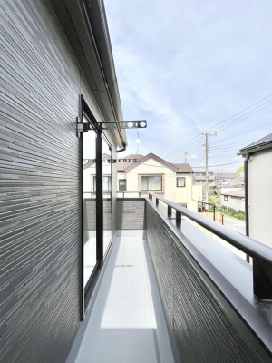 oRj[@`Balcony`  oRj[͉z݁Azc󕨂C悭Ƃł܂B  g₷JIȃoRj[łzՂ~蒍AoRj[tZ܂B  