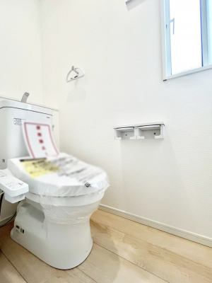 gC@P`Toilet`@YEXbLEKȃEHVbgtgCł낰ԂłB1A2KɃgCXy[XǏ薾邭AKԂƂȂĂ܂gꏊ炱̔złI