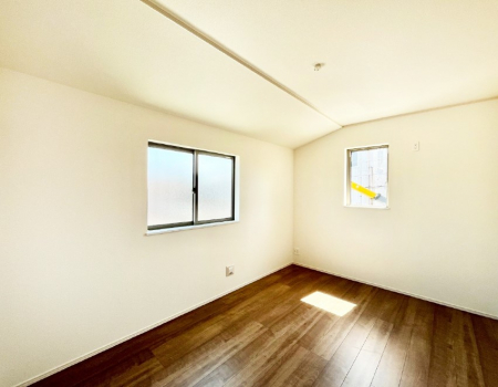 Q@Q`Bed Room`@2ʍ̌mۂ邢́AʂǂAϋSn̗ǂԂƂȂĂ܂Bu₩ȕċN钩́AK̎n܂ɁIʕƂĂǂZ܂