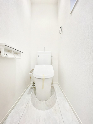 gC@`Toilet`@YEXbLEKȃEHVbgtgCł낰ԂłBgC͖g킴𓾂Ȃ́BۂłˁBgC2̂Œ̍Gɕ֗łI
