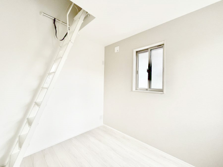 Q@`Bed Room`@Z߂䂭uقǁA肵ԂZBwKx́uƁvƁuXvƁuvaɖK邾Ɖ߂ĊĂ܂B