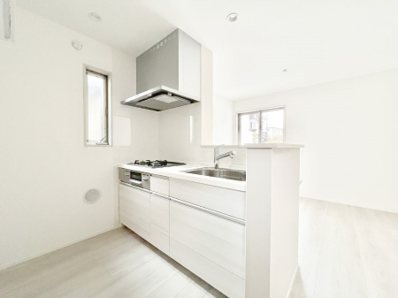 Lb`@`Kitchen`@R鑋̂Lb`gꏊ炱Agl܂BƂLb`R[i[͎LȎdオƂȂĂ܂B