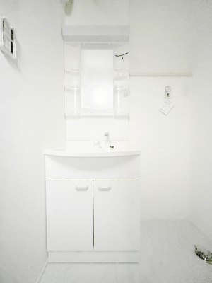 ʑEʏ@`Dressing Room`  FœꂳĂƁAXbLƐۂ܂B  ̗ɂ͂ՂƎ[Xy[XWI  ́AVv@\dāB