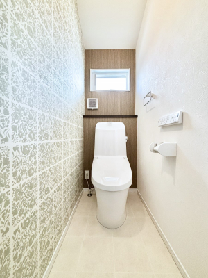 gC@`Toilet`@YEXbLEKȃEHVbgtgCł낰ԂłB1A2KɃgCXy[XǏ薾邭AKԂƂȂĂ܂gꏊ炱̔złI
