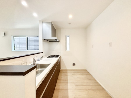 Lb`@`Kitchen`@R鑋̂Lb`gꏊ炱Agl܂BƂLb`R[i[͎LȎdオƂȂĂ܂B