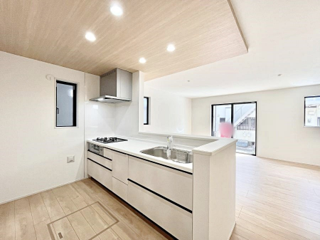 Lb`@`Kitchen`@R鑋̂Lb`gꏊ炱Agl܂BƂLb`R[i[͎LȎdオƂȂĂ܂B