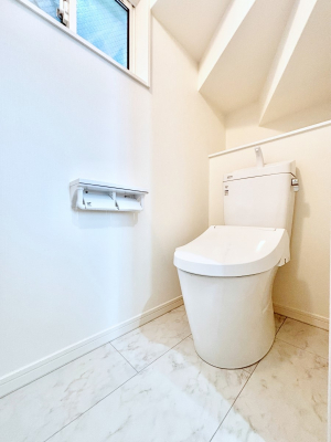 gC@`Toilet`@YEXbLEKȃEHVbgtgCł낰ԂłB1A2KɃgCXy[XǏ薾邭AKԂƂȂĂ܂gꏊ炱̔złI