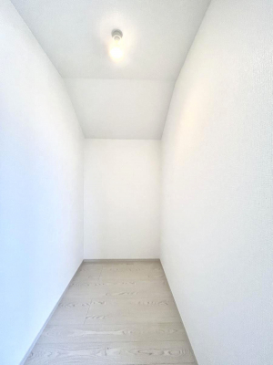 ̑@`Walk-in Closet`@KvȂ̂R[fBl[gꗗĊmFłAgxx⏀ZԂōςރEH[NCN[[bgݒu܂BƂ̒Ƃ֗Ȏ[Xy[XłB