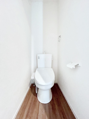 gC@P`Toilet`@̂鐅gC̓EHVbgtłgC͖g킴𓾂Ȃ́BۂłˁBgC2̂Œ̍Gɕ֗łI