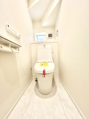 gC@`Toilet`@YEXbLEKȃEHVbgtgCł낰ԂłBgC͖g킴𓾂Ȃ́BۂłˁBgC2̂Œ̍Gɕ֗łI