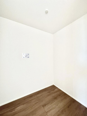 ̑@`Walk-in Closet`@̗mĂVɂȂɂEH[NCN[[bgBmȊOɂAigȂƓdX[cP[XAXgbNiȂǉłЕtԂłB