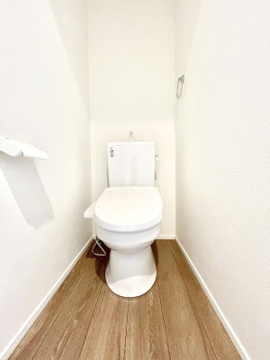 gC@`Toilet`@YEXbLEKȃEHVbgtgCł낰ԂłBgC͖g킴𓾂Ȃ́BۂłˁBgC2̂Œ̍Gɕ֗łI