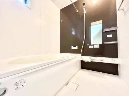 @`Bath Room`@͋C̗ŖɌătbVB@\tĂ̂ŗׂ̐@uŐ􂢏オ󕨂AJ̓VCCɂ邱Ƃ\łB