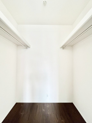 ̑@`Walk-in Closet`@KvȂ̂R[fBl[gꗗĊmFłAgxx⏀ZԂōςރEH[NCN[[bgݒu܂BƂ̒Ƃ֗Ȏ[Xy[XłB