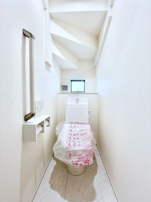 gC@`Toilet`@YEXbLEKȃEHVbgtgCł낰ԂłB1A2KɃgCXy[XǏ薾邭AKԂƂȂĂ܂gꏊ炱̔złI