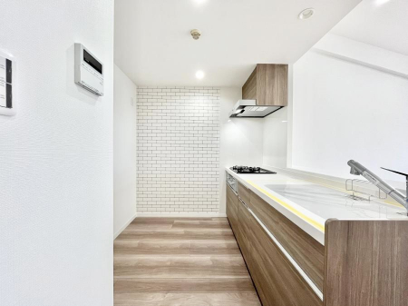 Lb`@`Kitchen`@LĎg₷Lb`ȂƑłɗAЕtԂȂłႢ܂[Ղ肠̂ŁAƐȈۂۂĂ܂B