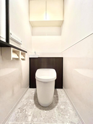 gC@`Toilet`@YEXbLEKȃEHVbgtgCł낰ԂłBtH[ρIgC͖g킴𓾂Ȃ́BۂłˁB