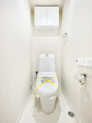 gC@`Toilet`@YEXbLEKȃEHVbgtgCł낰ԂłBgC͖g킴𓾂Ȃ́BۂłˁBXbgNi̒uƂĕ֗Ȏ[ItI