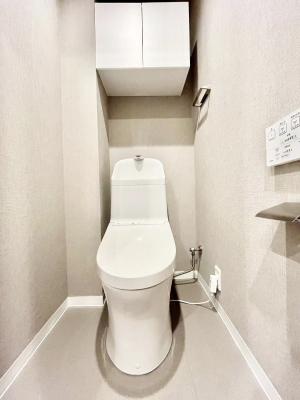 gC@`Toilet`@YEXbLEKȃEHVbgtgCł낰ԂłBgC͖g킴𓾂Ȃ́BۂłˁBXbgNuƂĕ֗Ȏ[ItB