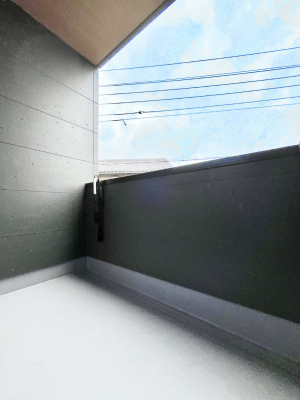 oRj[@No.1`Balcony`  oRj[͉z݁Azc󕨂C悭Ƃł܂Bg₷JIȃoRj[łzՂ~蒍AoRj[tZ܂B
