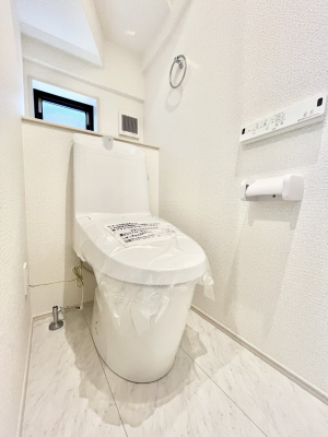 gC@`Toilet`@YEXbLEKȃEHVbgtgCł낰ԂłBgC͖g킴𓾂Ȃ́BۂłˁBgC2̂Œ̍Gɕ֗łI