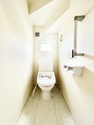 gC@P`Toilet`@̂鐅gC̓EHVbgtłgC͖g킴𓾂Ȃ́BۂłˁBgC2̂Œ̍Gɕ֗łI