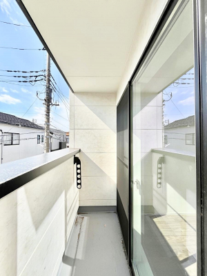 oRj[@`Balcony`  oRj[͉z݁Azc󕨂C悭Ƃł܂B  g₷JIȃoRj[łzՂ~蒍AoRj[tZ܂B  
