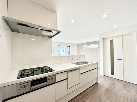 Lb`@`Kitchen`  rOnJE^[Lb`B  ȂƑƃR~jP[VƂ邾łȂA傫ȊJ邱Ƃł܂B  ql̐邱Ƃł܂ˁI