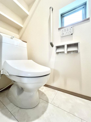 gC@`Toilet`@YEXbLEKȃEHVbgtgCł낰ԂłB1A2KɃgCXy[XǏ薾邭AKԂƂȂĂ܂gꏊ炱̔złI