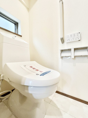 gC@A`Toilet`@̂鐅gC̓EHVbgtłgC͖g킴𓾂Ȃ́BۂłˁBgC2̂Œ̍Gɕ֗łI