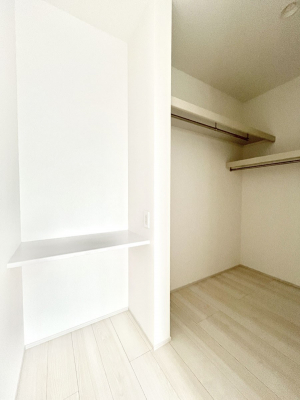 ̑@`Walk-in Closet`@KvȂ̂R[fBl[gꗗĊmFłAgxx⏀ZԂōςރEH[NCN[[bgݒu܂BƂ̒Ƃ֗Ȏ[Xy[XłB