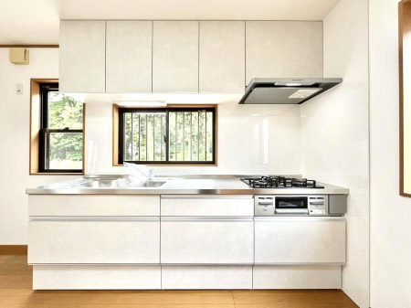 Lb`@`Kitchen`@LĎg₷Lb`ȂƑłɗAЕtԂȂłႢ܂[Ղ肠̂ŁAƐȈۂۂĂ܂B