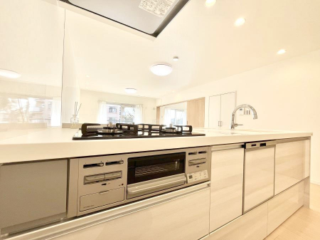 Lb`@`Kitchen`@gꏊ炱Agl܂BƂLb`R[i[͎LȎdオƂȂĂ܂BLXƂXy[XŃXgXȂy݂܂