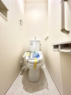 gC@`Toilet`@YEXbLEKȃEHVbgtgCł낰ԂłBgC͖g킴𓾂Ȃ́BۂłˁBgC2̂Œ̍Gɕ֗łI