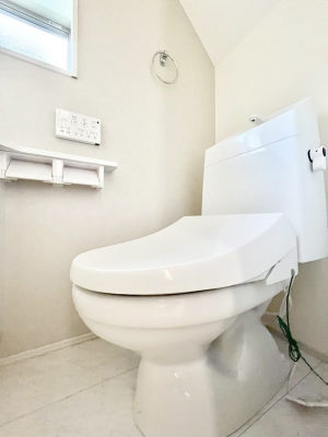 gC@`Toilet`@YEXbLEKȃEHVbgtgCł낰ԂłBgC͖g킴𓾂Ȃ́BۂłˁBgC2̂Œ̍Gɕ֗łI