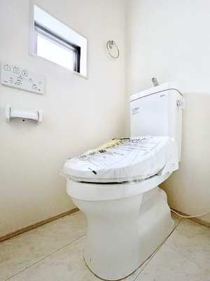 gC@`Toilet`@YEXbLEKȃEHVbgtgCł낰ԂłBgC͖g킴𓾂Ȃ́BۂłˁBgC2̂Œ̍Gɕ֗łI