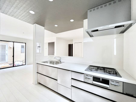 Lb`@`Kitchen`@u͉낤vȃLb`Ȃv藿łႢ܂BLb`̓rO]ł܂BƑȂ邨Ƃɂ܂B