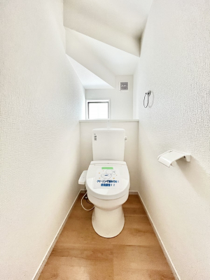 gC@P`Toilet`@̂鐅gC̓EHVbgtłgC͖g킴𓾂Ȃ́BۂłˁBgC2̂Œ̍Gɕ֗łI