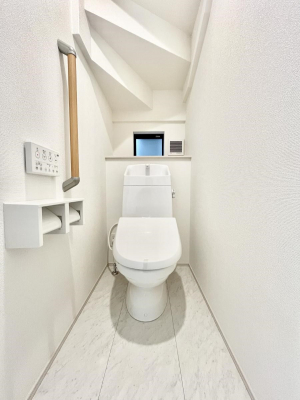 gC@P`Toilet`@̂鐅gC̓EHVbgtłgC͖g킴𓾂Ȃ́BۂłˁBgC2̂Œ̍Gɕ֗łI